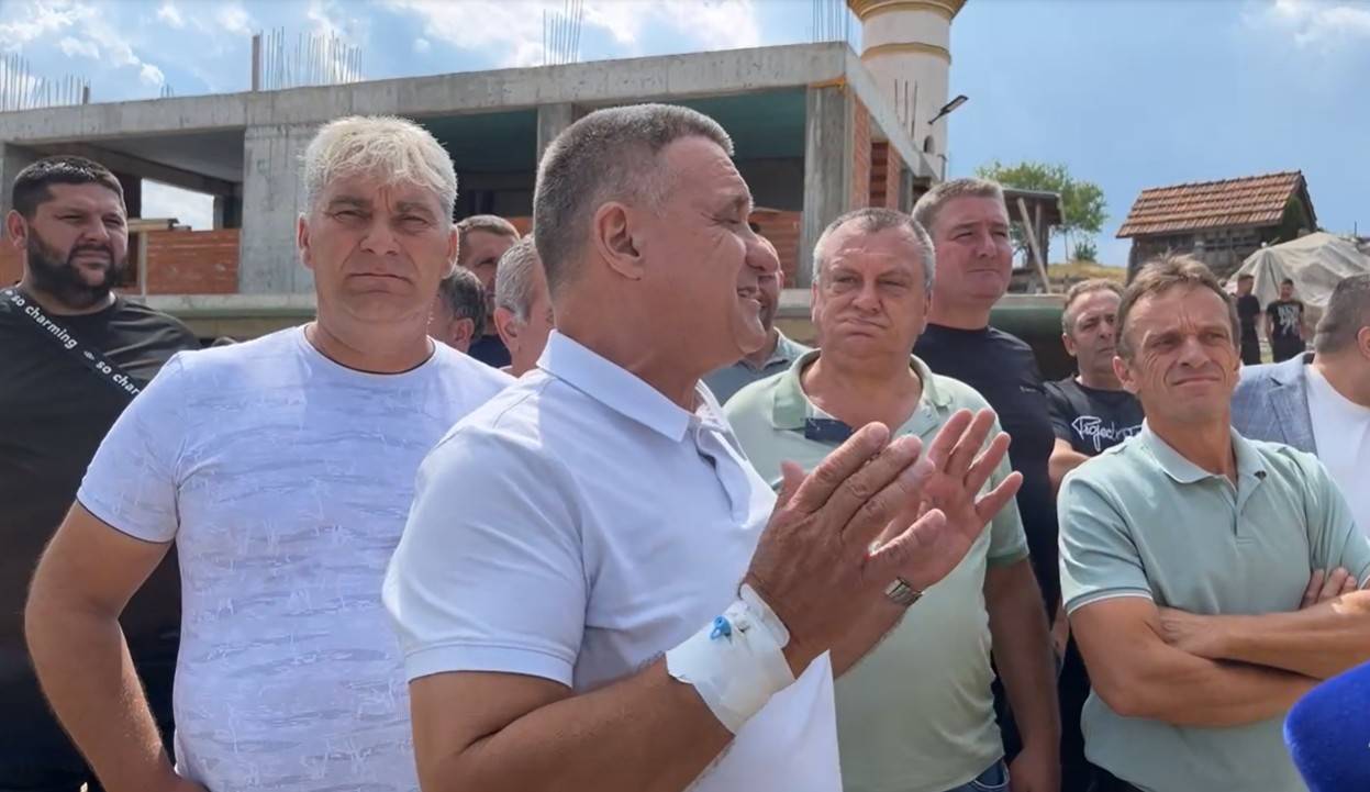  Кметът на Велинград Костадин Коев 